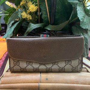 Gucci vintage wallet
